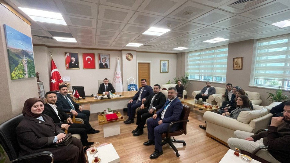 GENEL BAŞKAN OSMAN KAYA VE YÖNETİM HEYETİ, RİZE’DE ÇÖZÜM ODAKLI SAĞLIK ZİYARETLERİNDE BULUNDU.